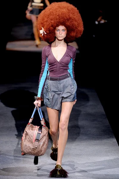 Look 7